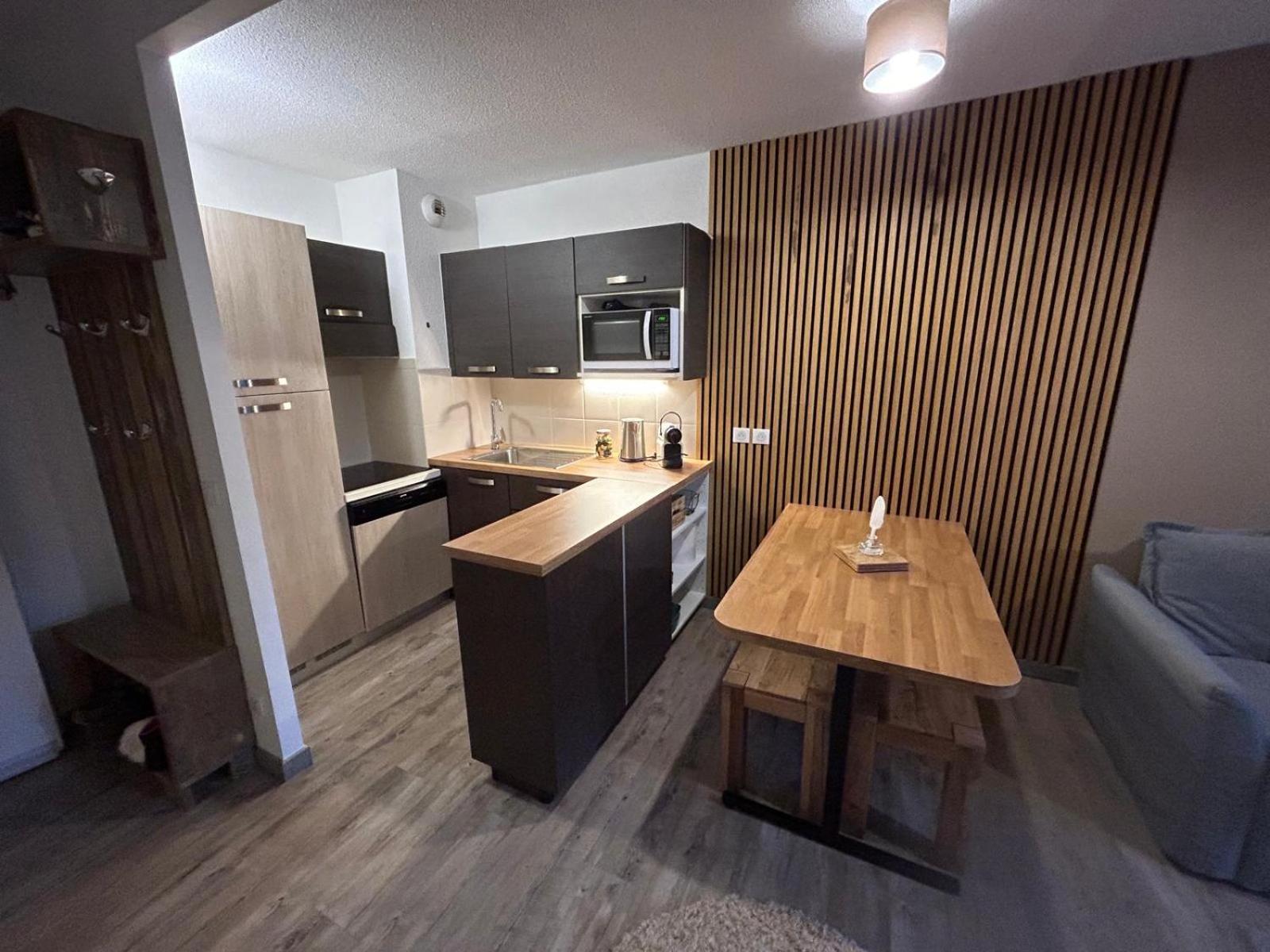 Superbe Appartement Avec Piscine Et Garage Péone Exterior photo